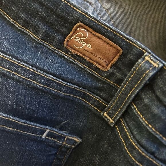PAIGE Dark Wash Peg Skinny Jeans Size 30 - Picture 11 of 13